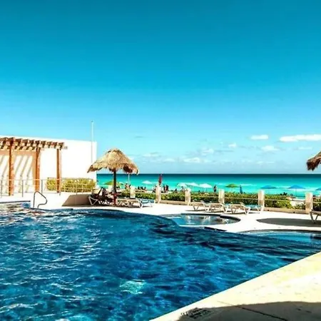 Hotelzone L17 Beach Access